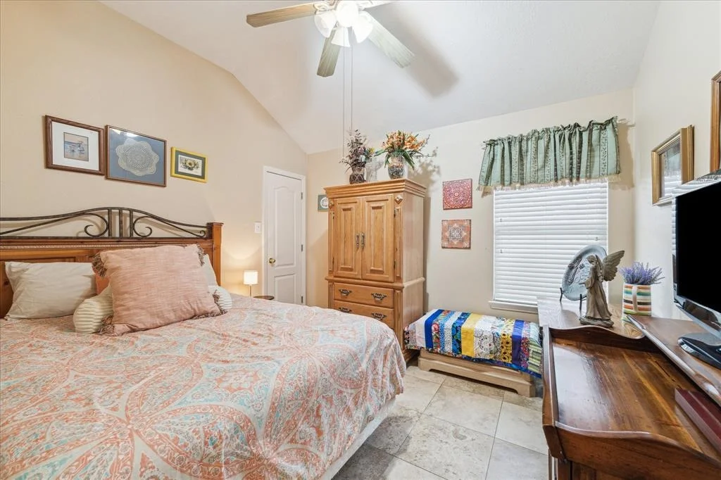 Photo of 2417 Horseshoe Bend
