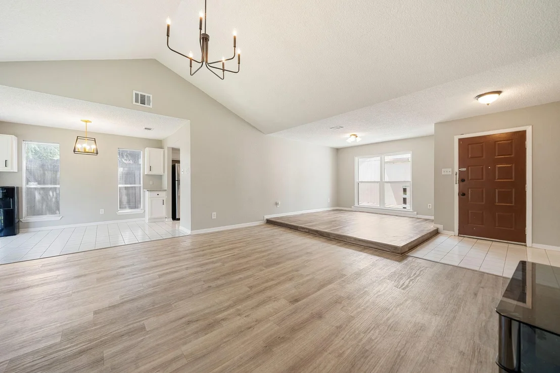Photo of 6822 Stonewater