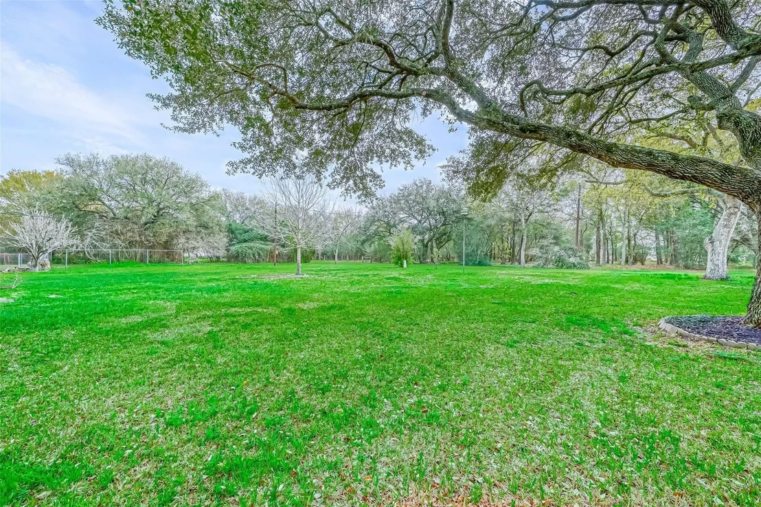 Photo of 1826 County Road 469