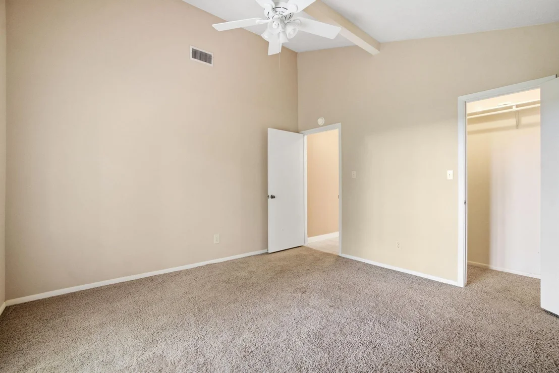 Photo of 74 Oak Grove Lane