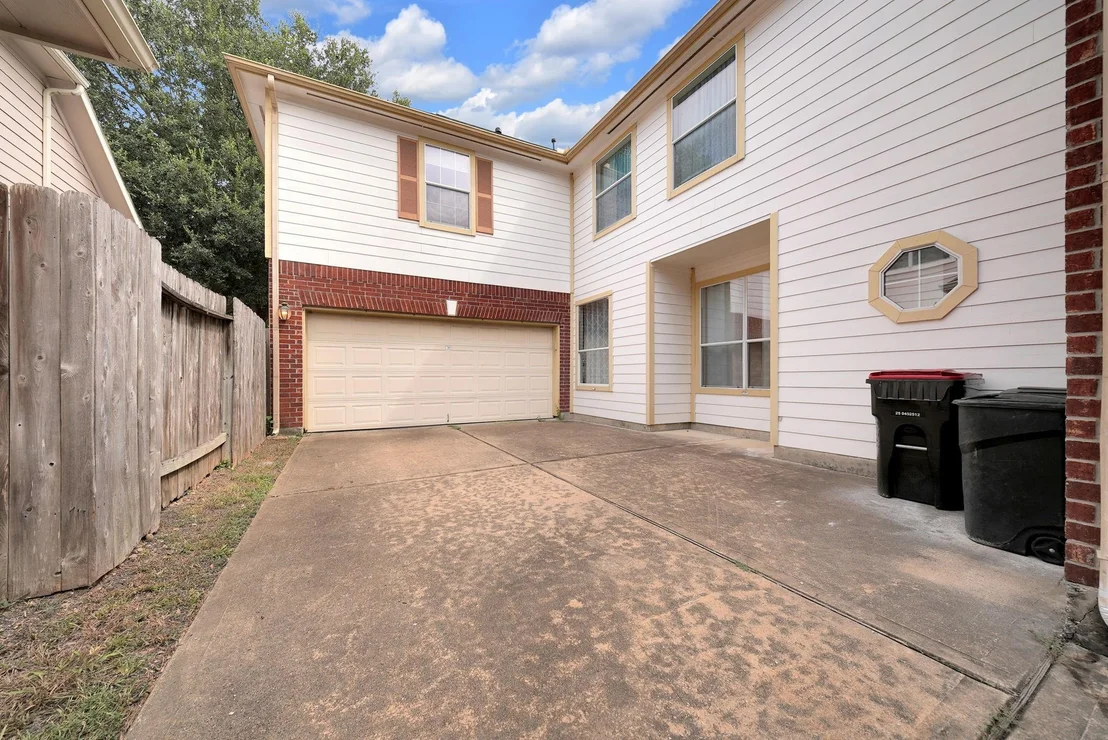 Photo of 21610 Spring Vine Lane