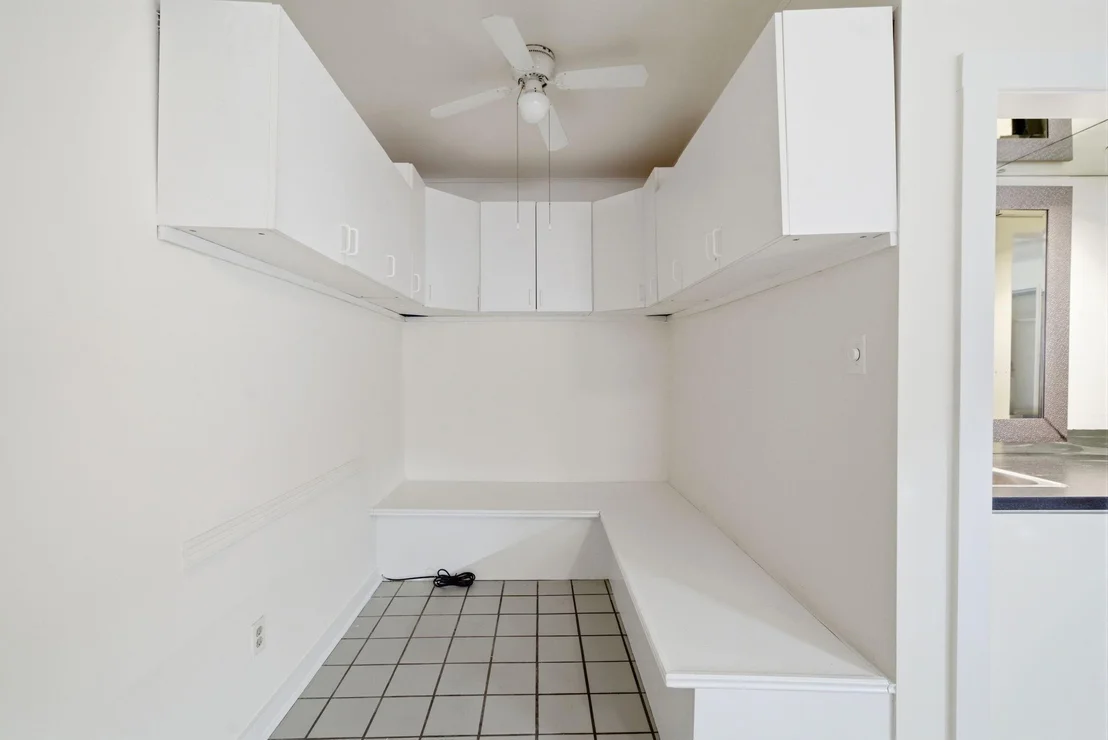 Photo of Unit A at 1107 Jackson Boulevard