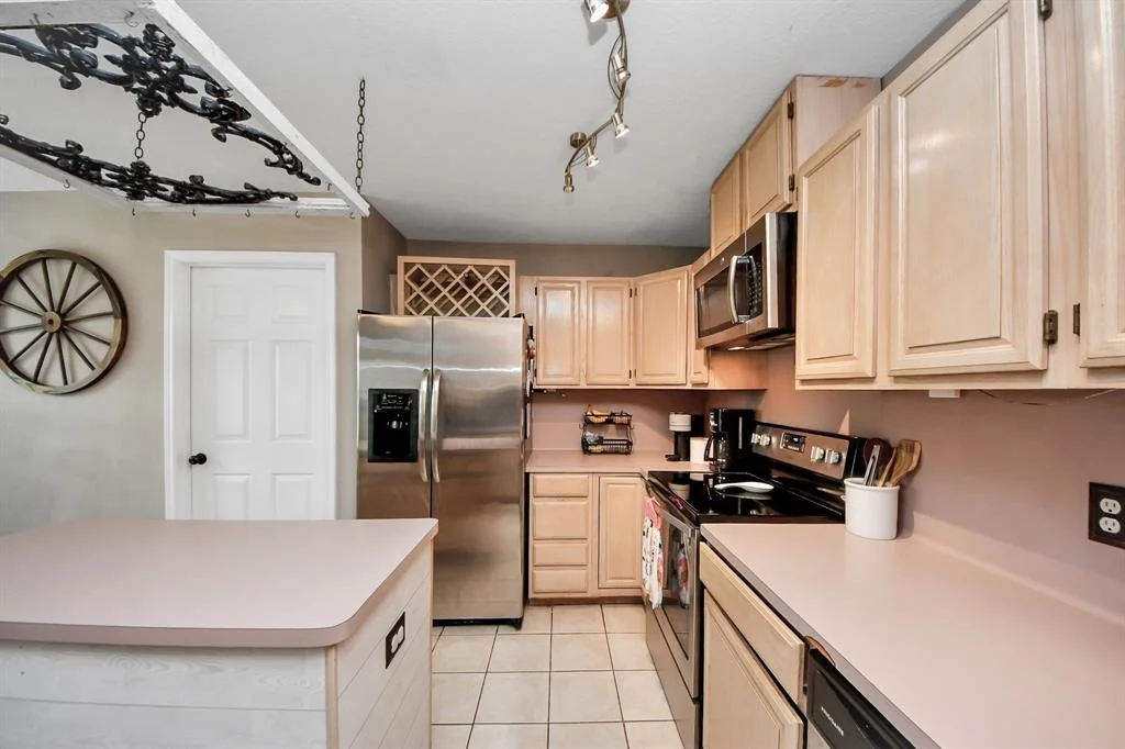 Photo of 2410 Lily Lane
