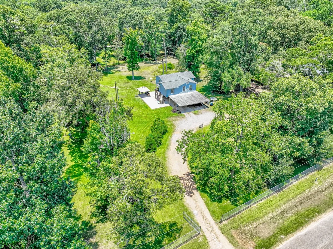 Photo of 445 County Road 3183 Road