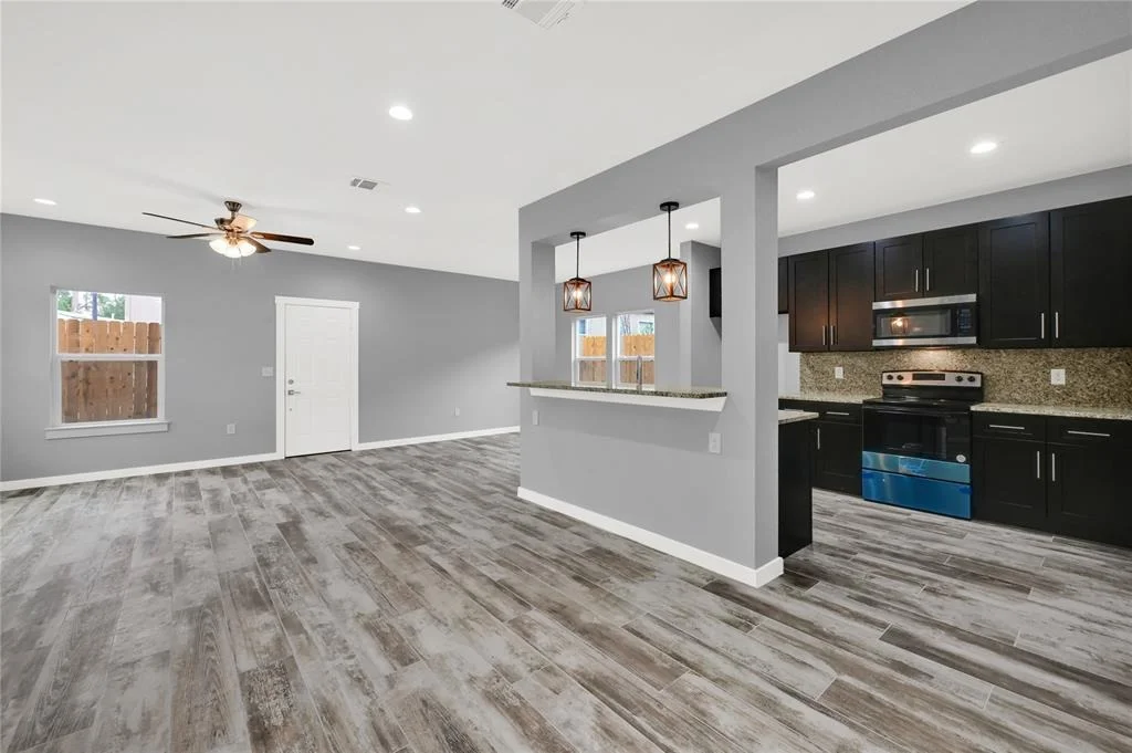 Photo of 16682 Meadowcroft
