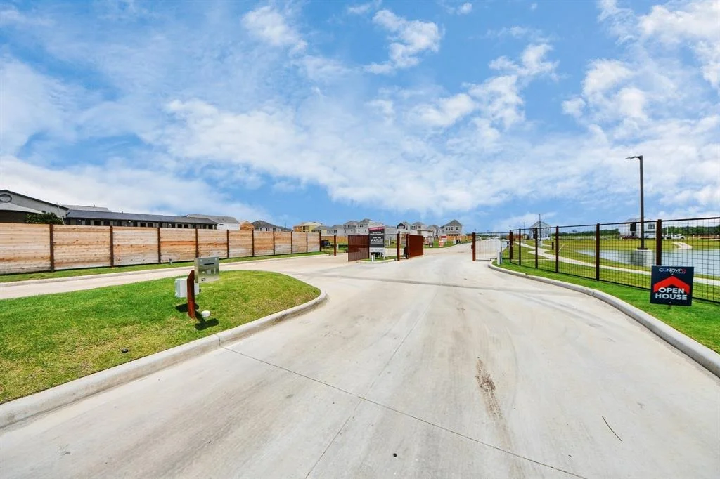 Photo of 2204 Diagonal Lane