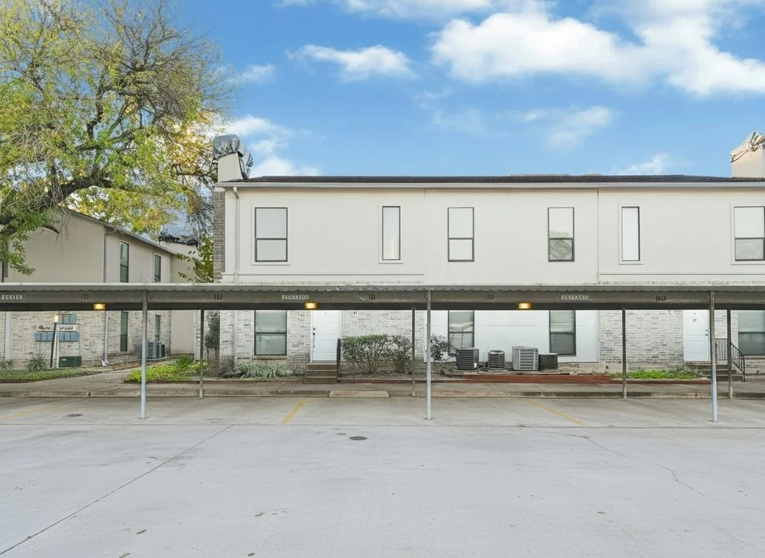Photo of Unit 29 at 2425 Augusta Drive