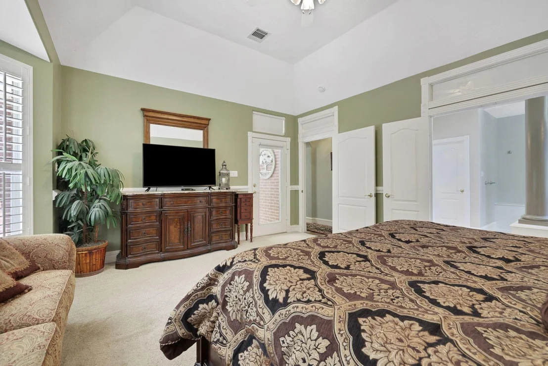 Photo of 601 Lake Grove Drive