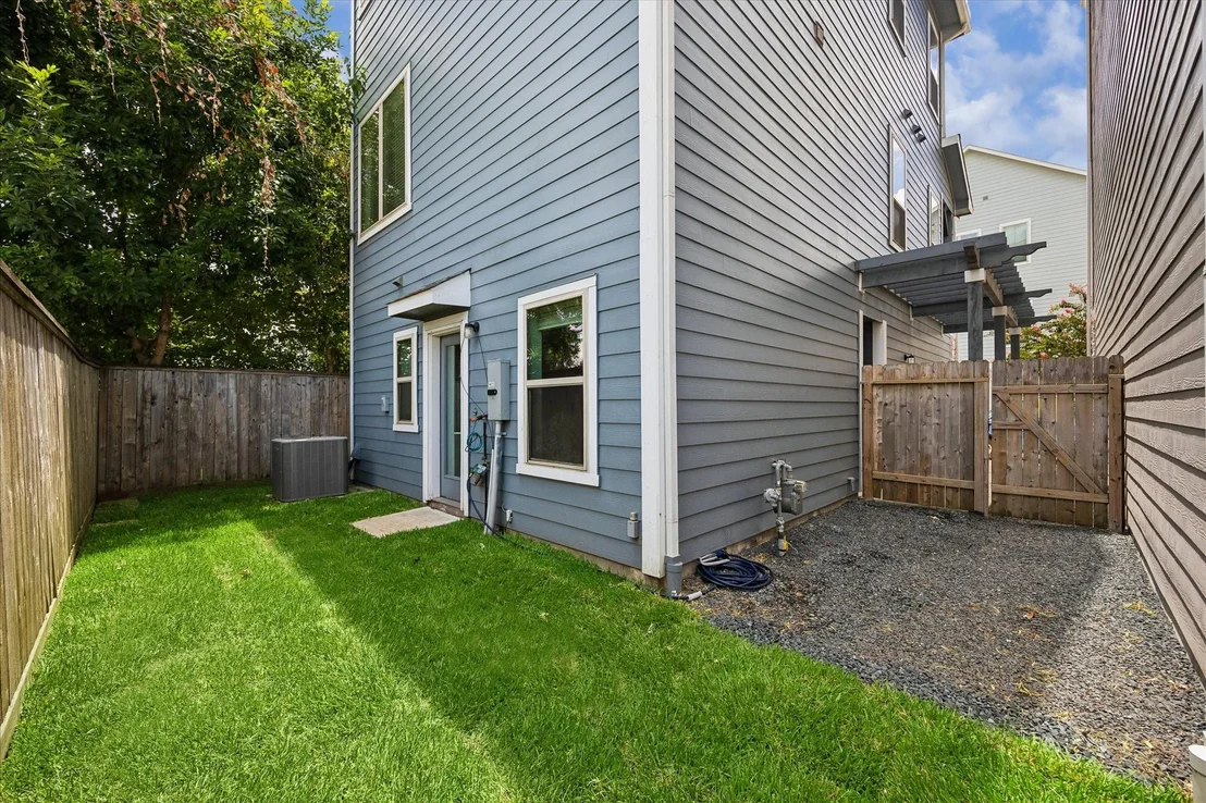 Photo of 11004 Mikula Drive