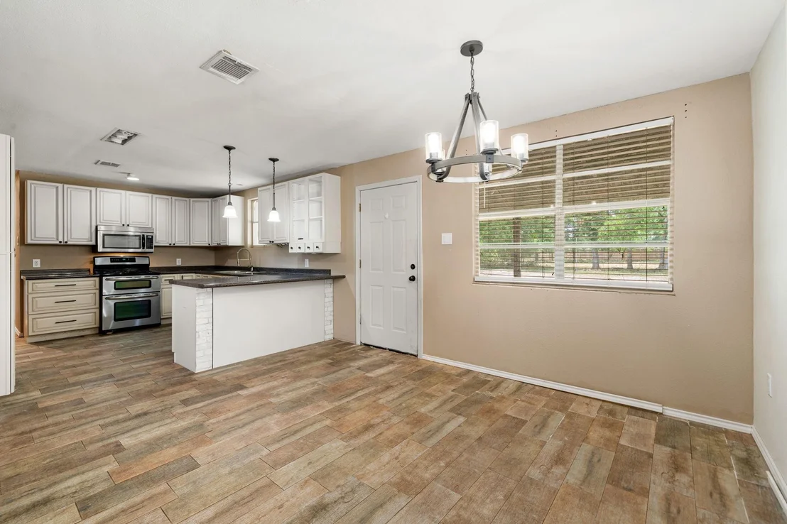 Photo of 12914 Manor Drive