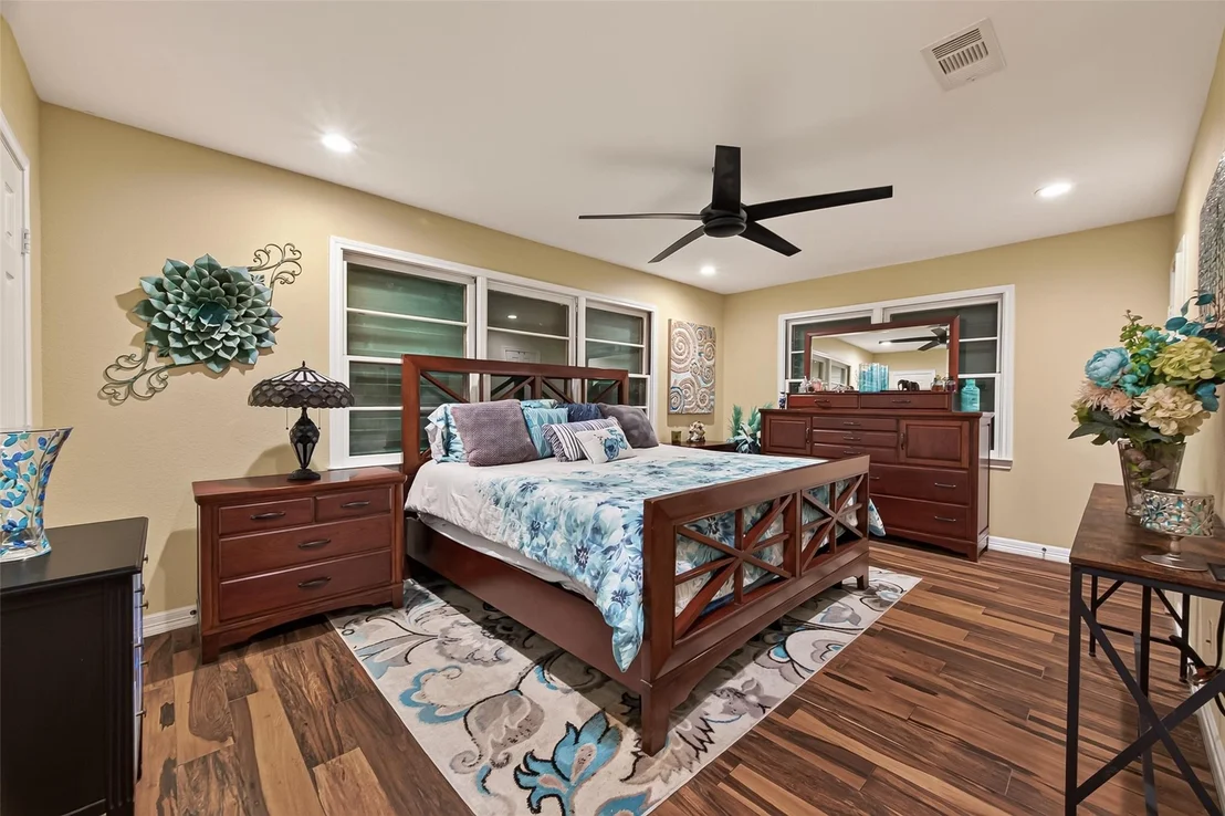 Photo of 5606 Highland Road
