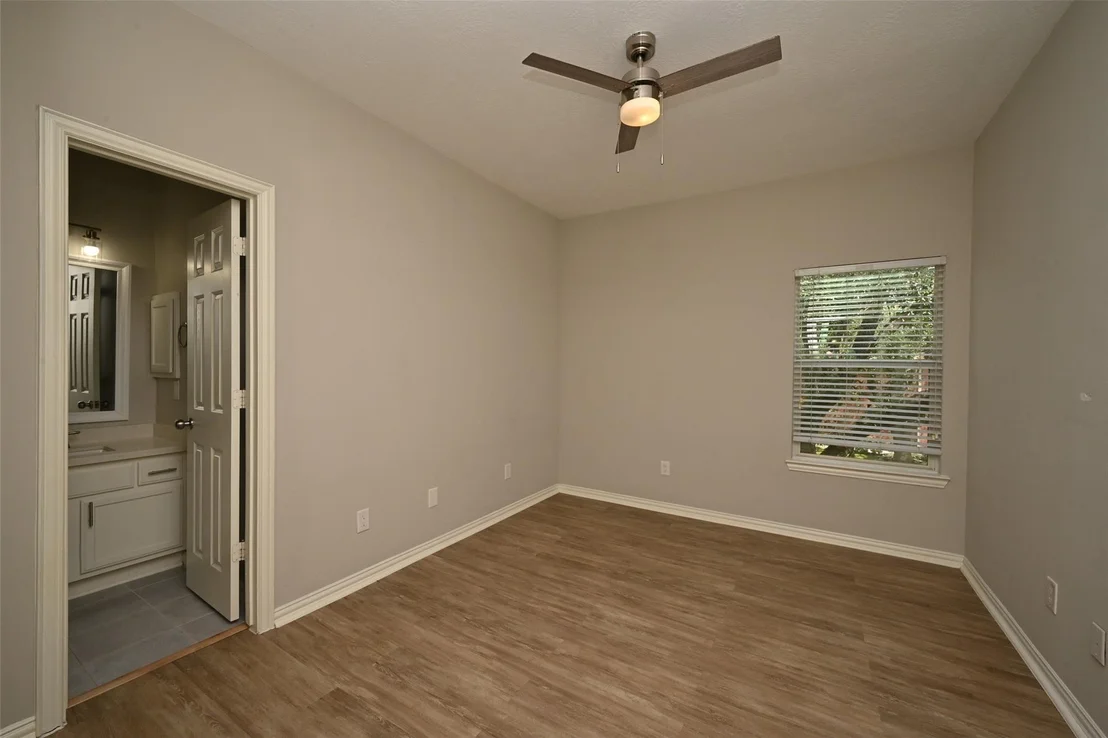Photo of 1502 Beaconshire Road