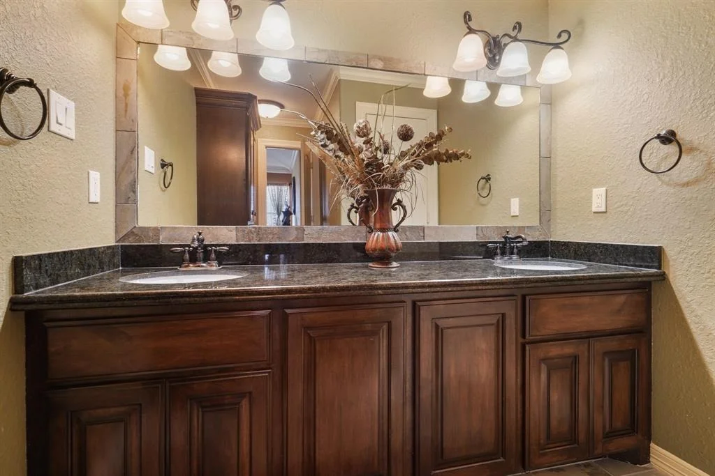 Photo of 16110 Rodale Drive