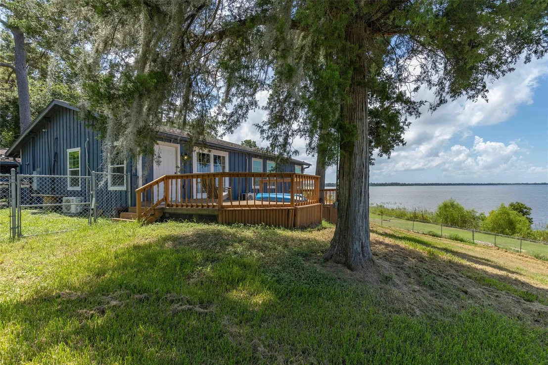 Photo of 3843 Simon Road