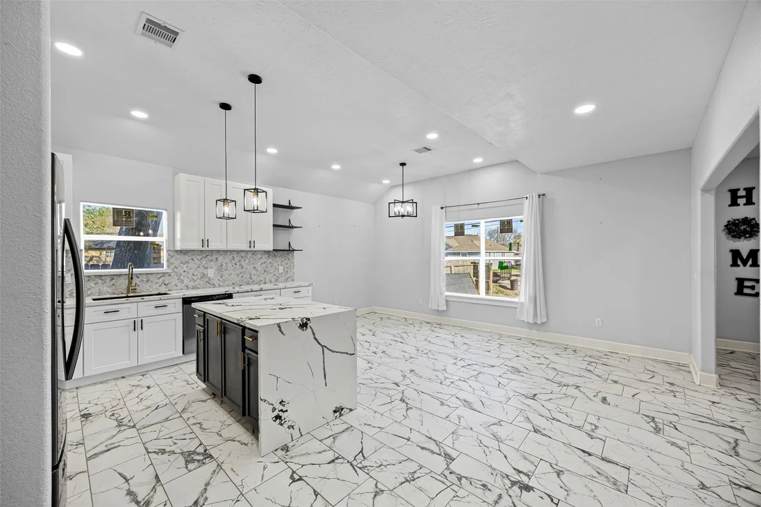 Photo of 8824 Leander Street