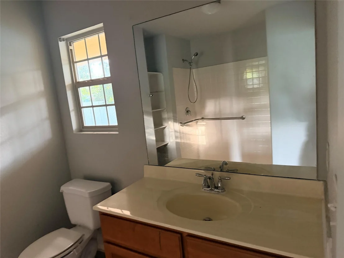 Photo of 424 Baker Circle