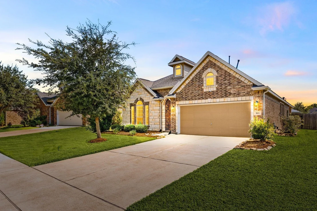 Photo of 523 Bonbrook Lane
