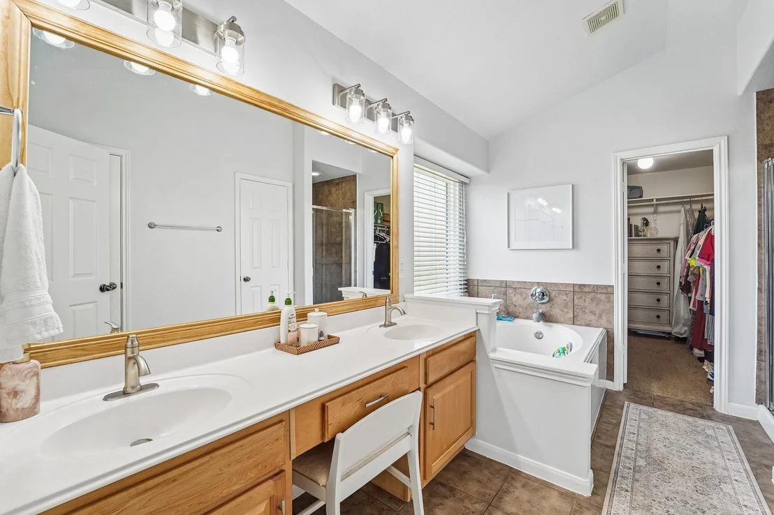 Photo of 9806 Lynette Falls Drive