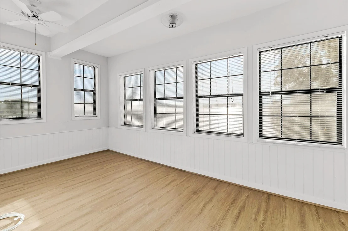 Photo of 554 Harbor Drive