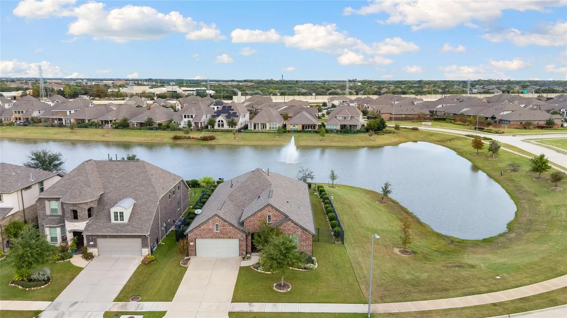 Photo of 24718 Tanoureen Drive