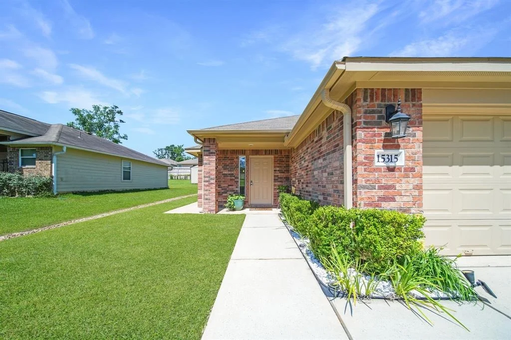 Photo of 15315 Arrowhead Loop W