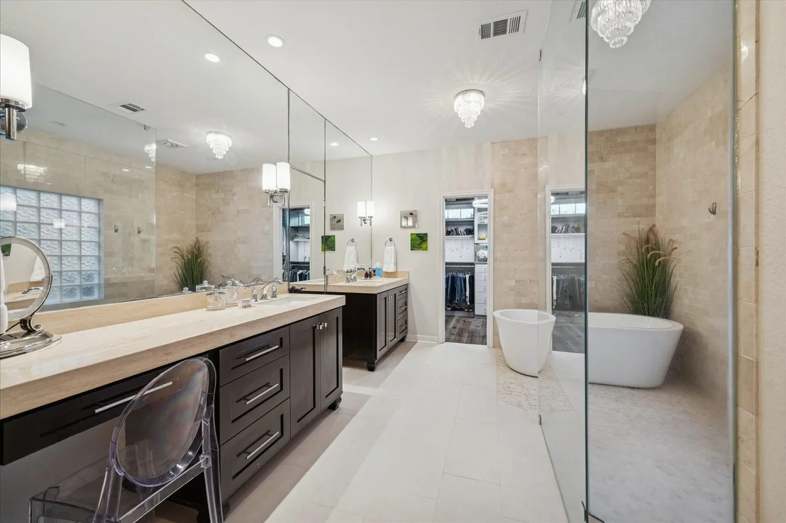 Photo of 2811 Autumn Lake Drive