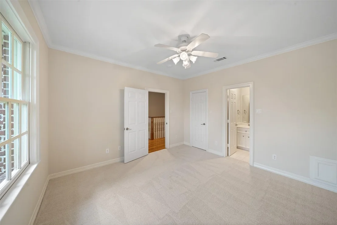 Photo of 3812 Riley Street