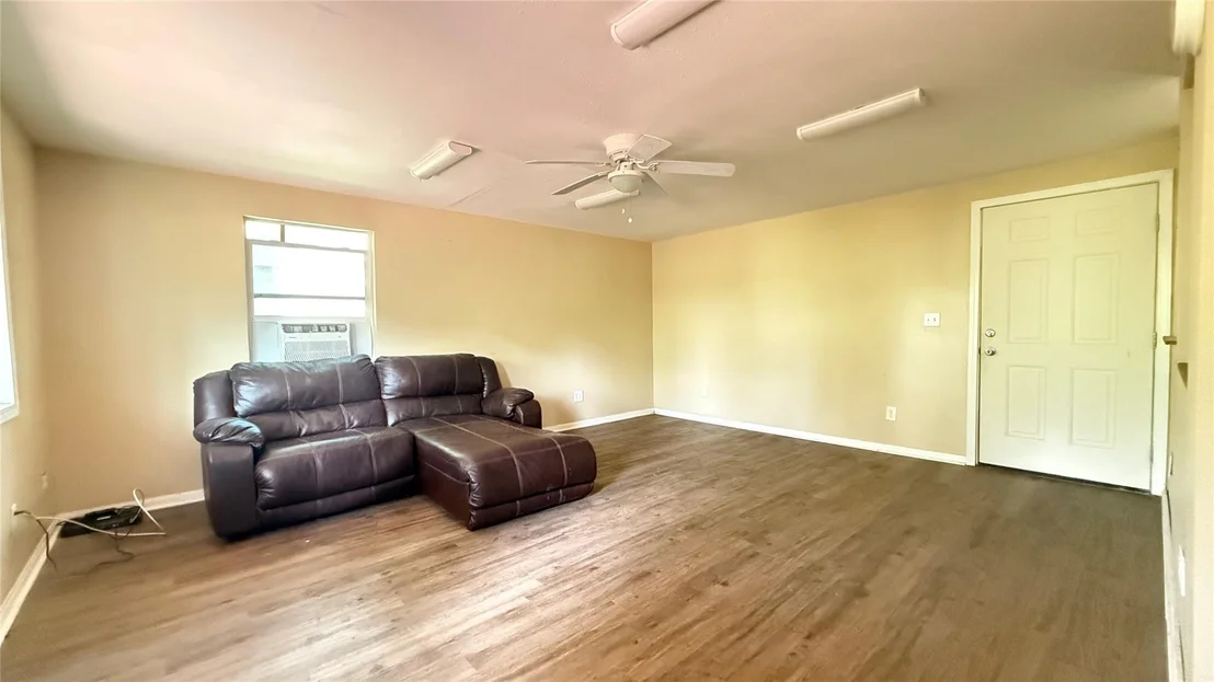Photo of 297 Hackberry Lane