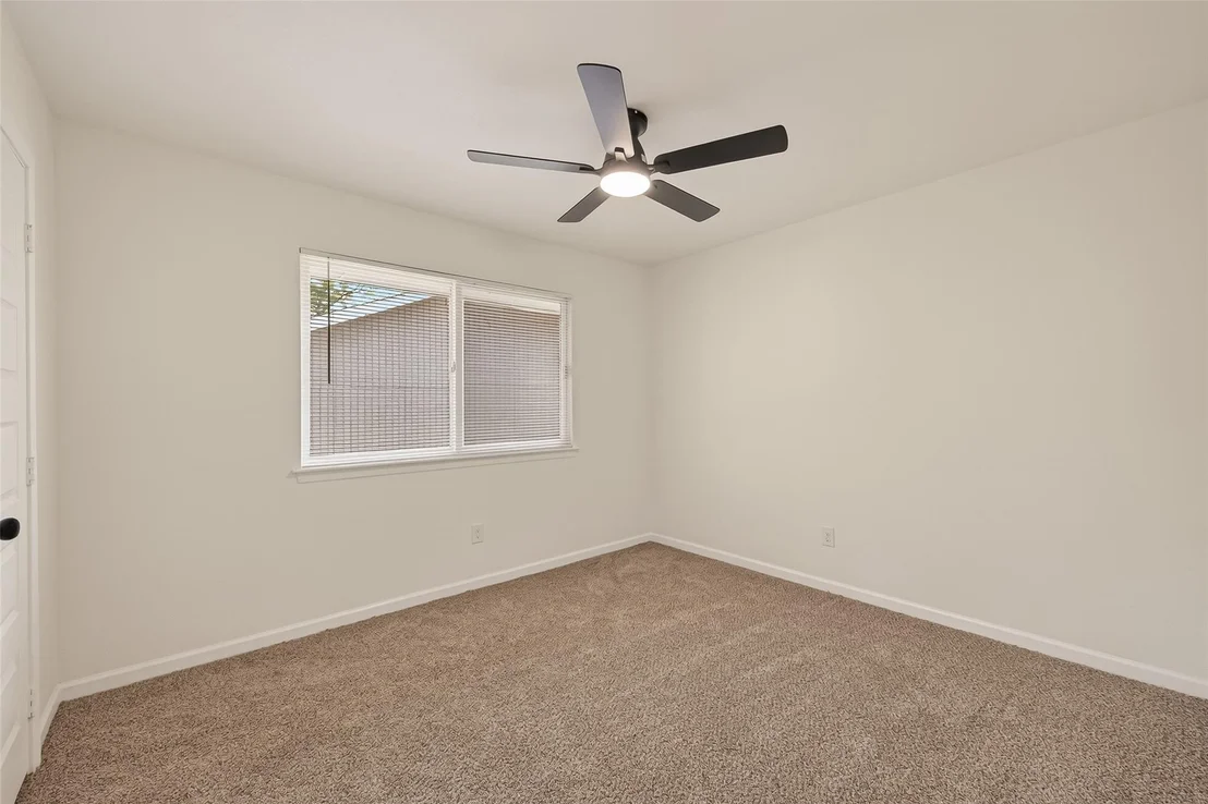 Photo of 2915 Whispering Springs Dr