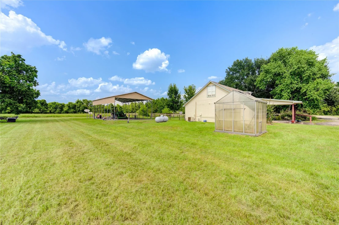 Photo of 922 Agg Road