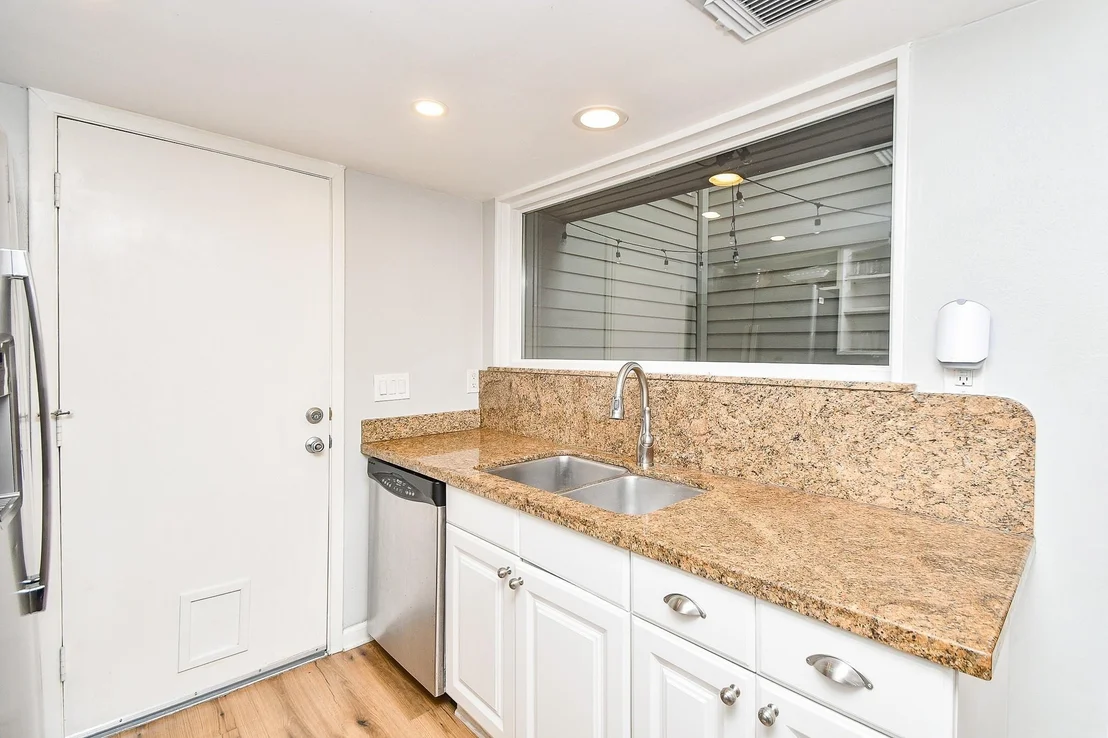 Photo of Unit 10 at 1908 Augusta Drive