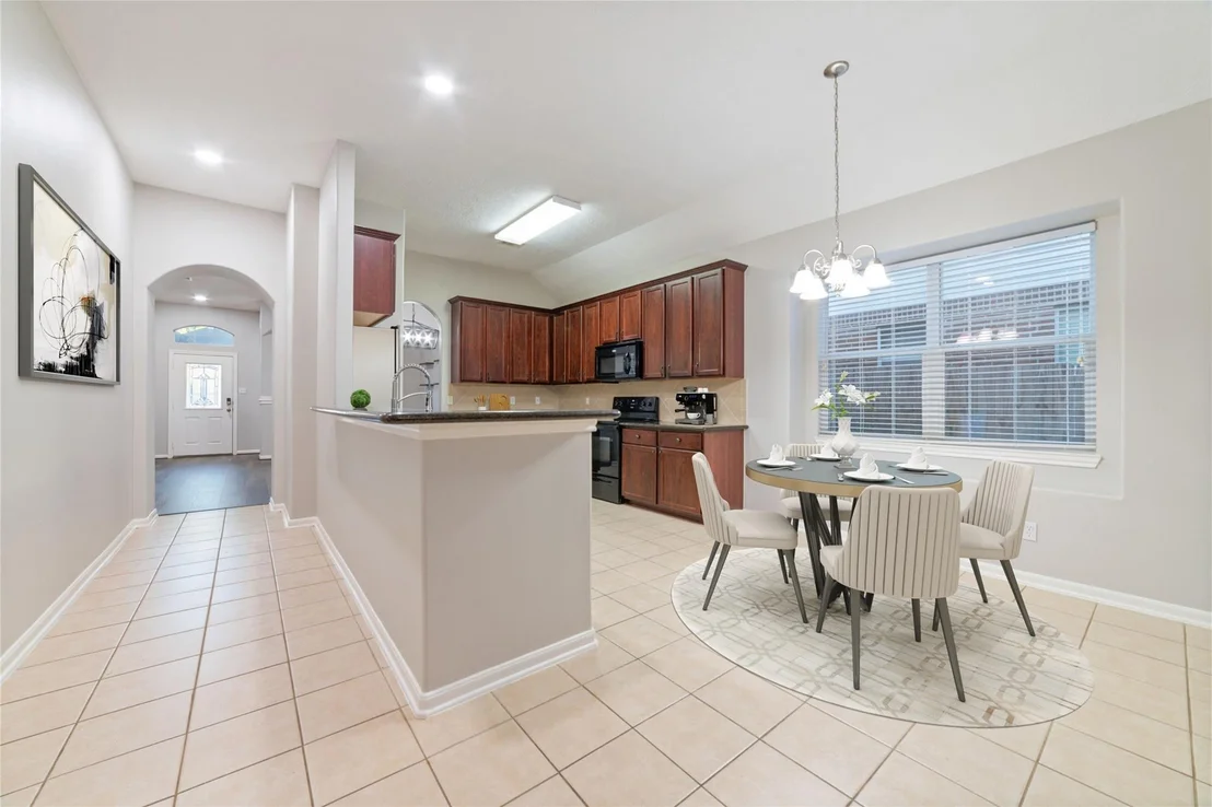 Photo of 3520 White Oak Point Drive