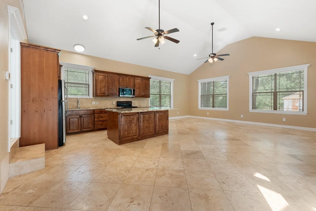 Photo of 1264 Matthews Way