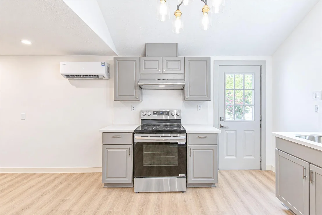 Photo of 9690 Simmons Drive