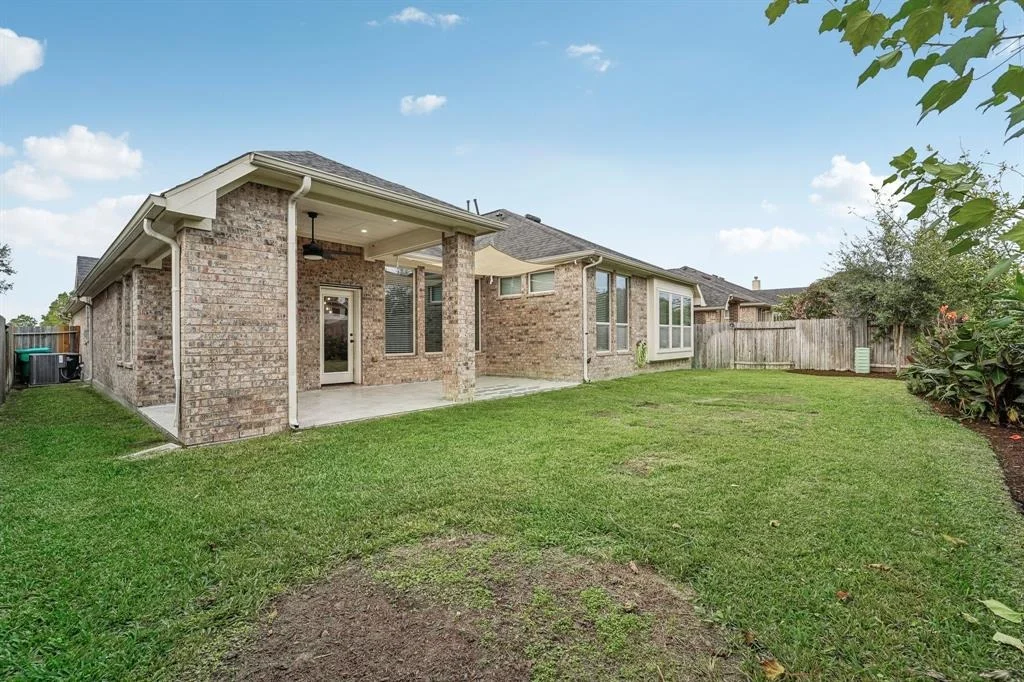 Photo of 2125 Mooncrest Drive