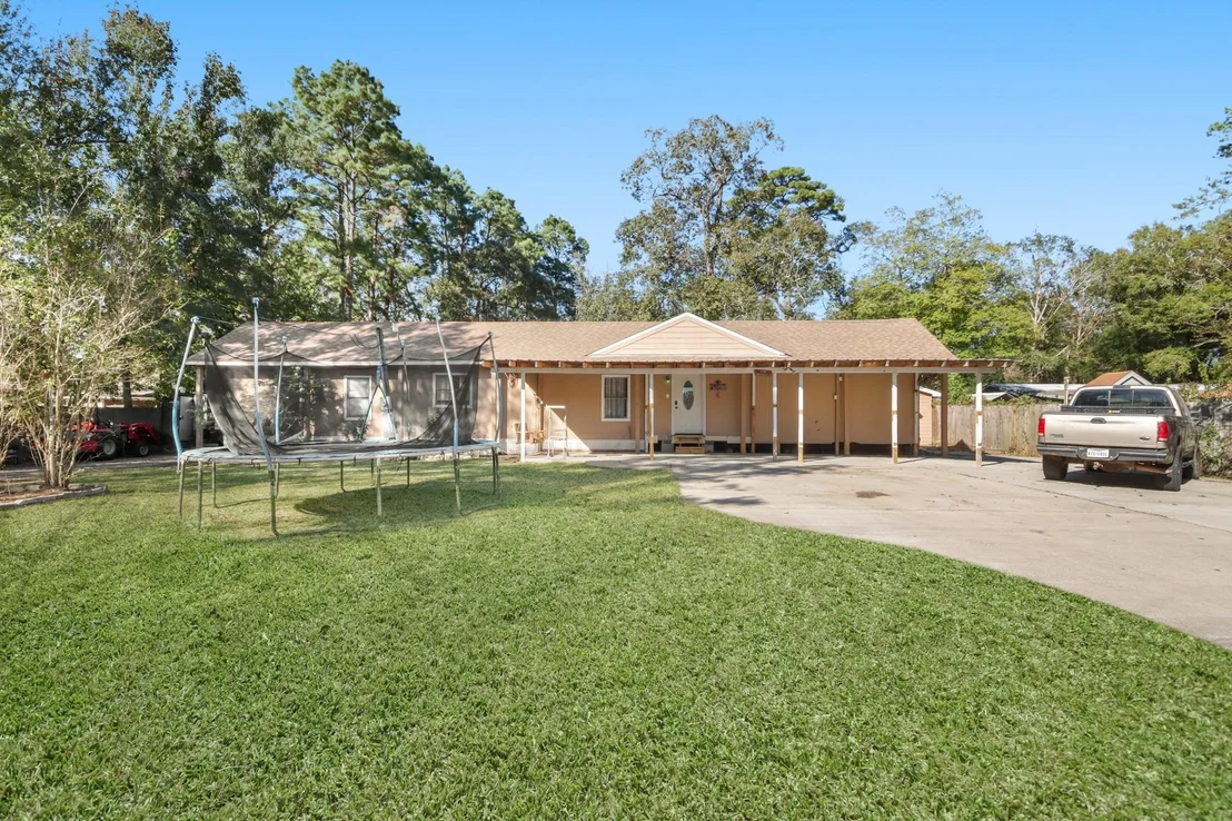 Photo of 17317 E Greenleaf Lane