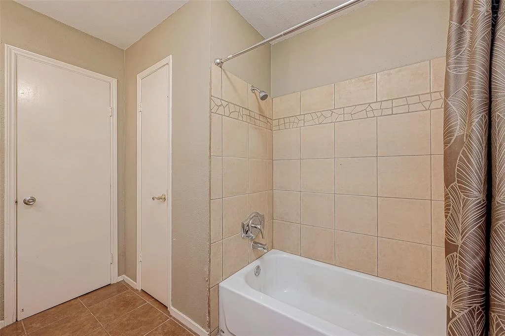 Photo of 5019 Algernon Drive