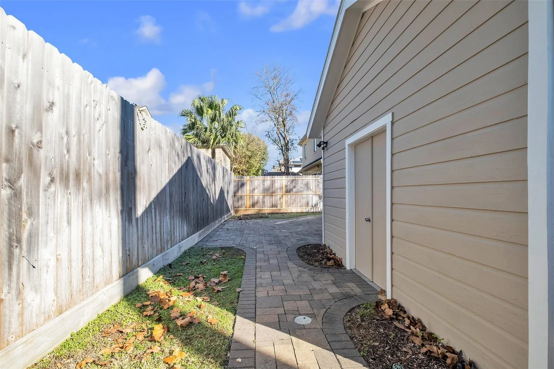 Photo of 3932 Marquette Street