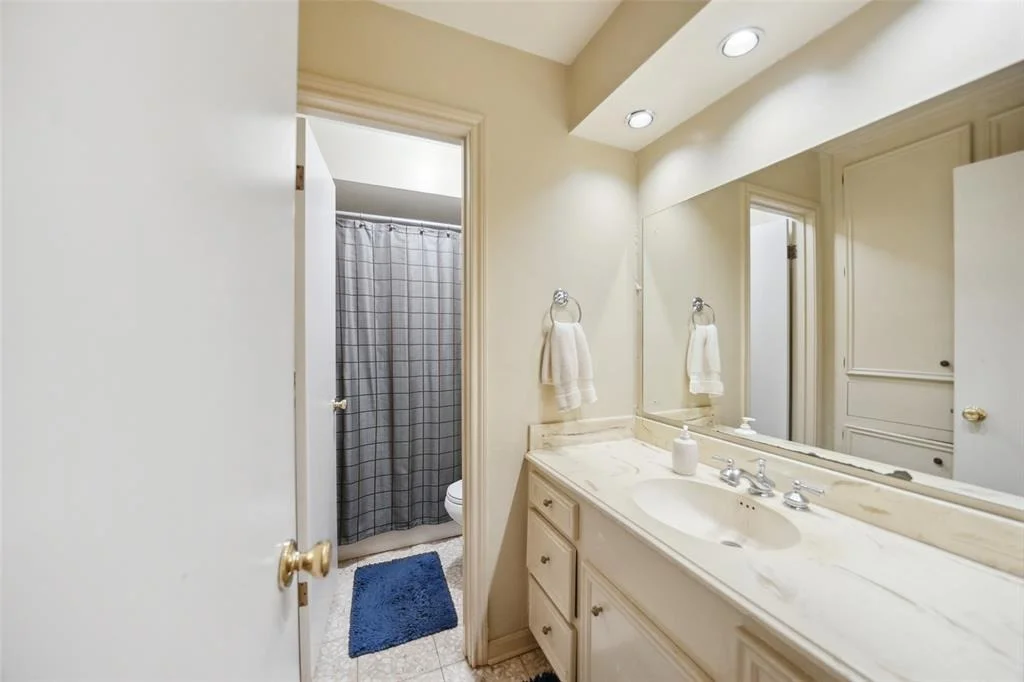 Photo of 1102 Bettes Street