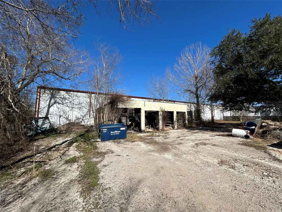 Photo of 8879 Bailey Road