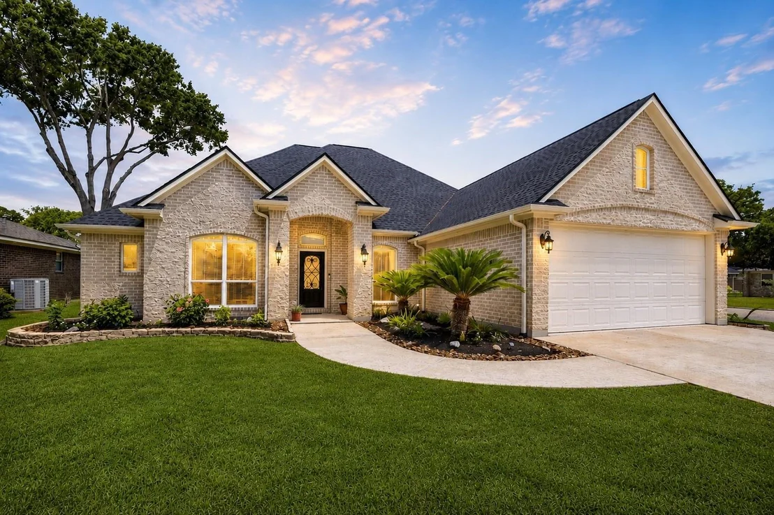Photo of 17412 Waterview Drive