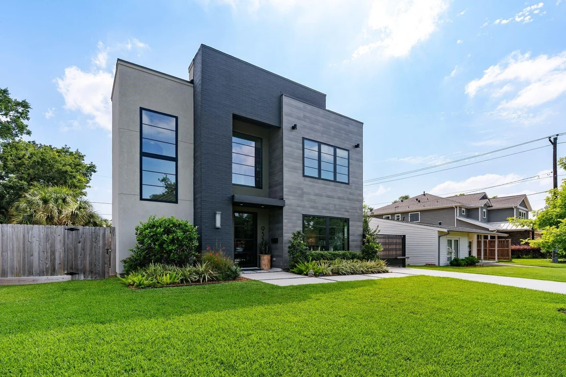 Photo of 935 Gardenia Drive