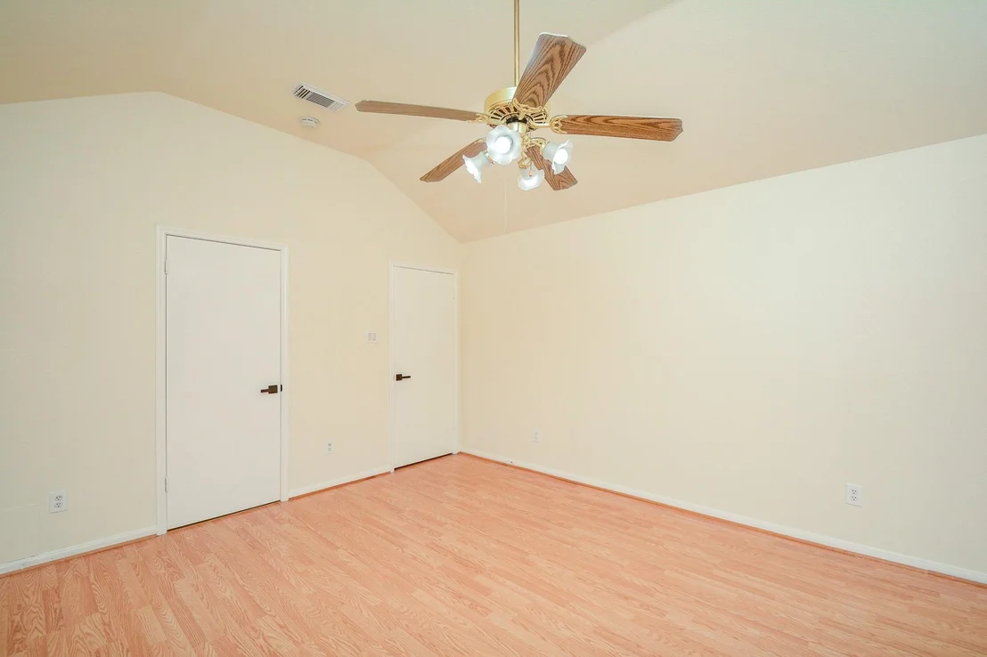 Photo of 9502 Coast Bridge Street