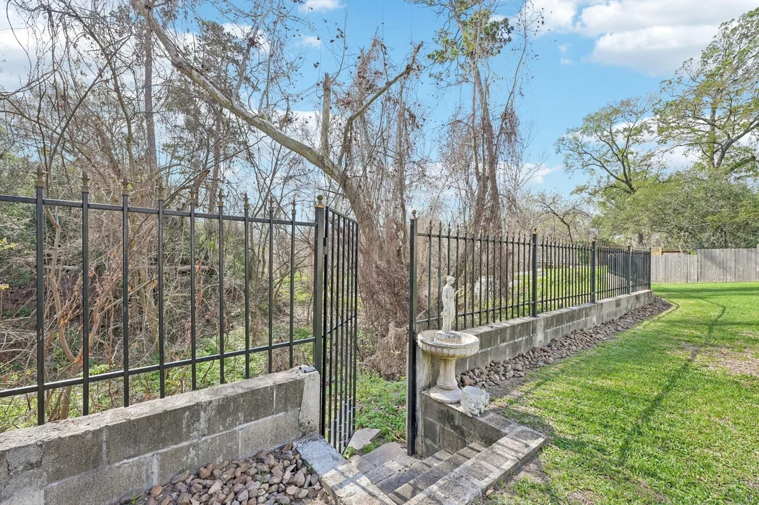 Photo of 106 Mignon Lane