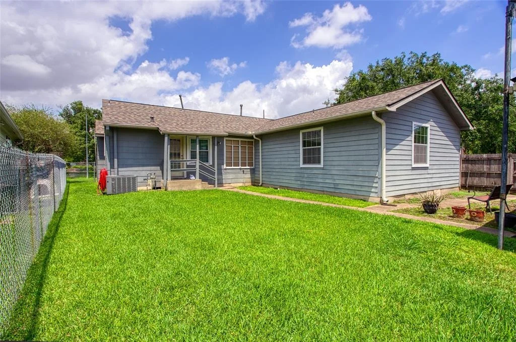 Photo of 6454 Pinehurst Drive