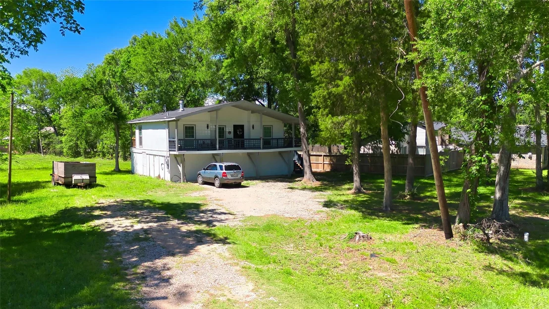 Photo of 22418 E Shorewood Loop E