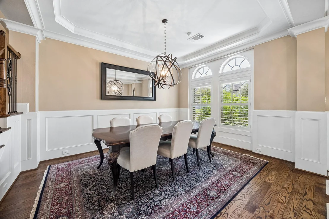 Photo of 1360 Chippendale Road