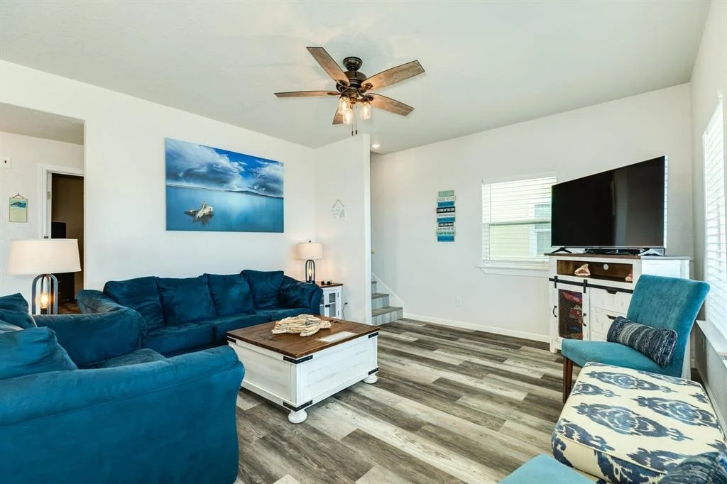 Photo of 2930 Bluewater Highway