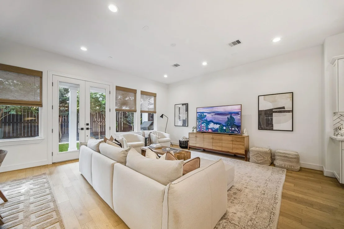 Photo of 1912 Hoskins Drive