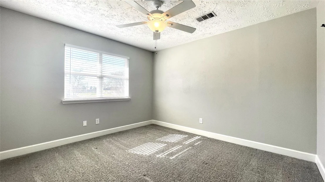 Photo of 14519 Bladenboro Drive